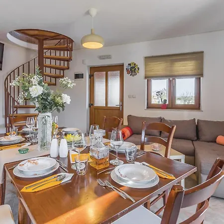 Amazing In With Wifi Pula