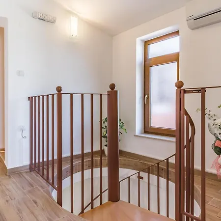 Amazing In With Wifi *