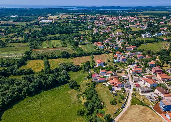 Amazing In With Wifi Apartment Pula